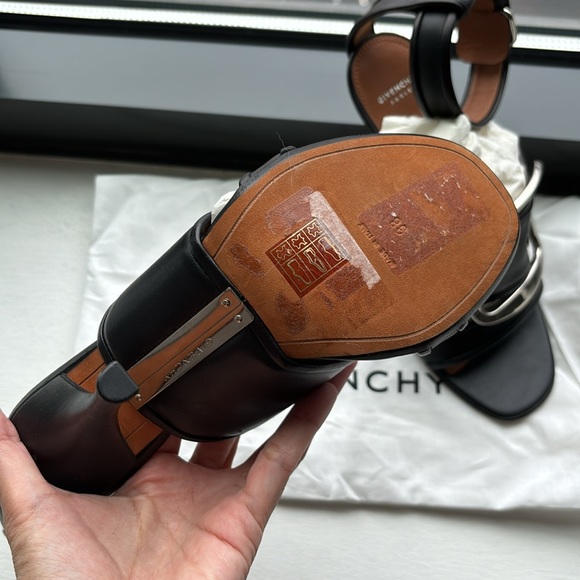 GIVENCHY SANDALS - Picture 4 of 5